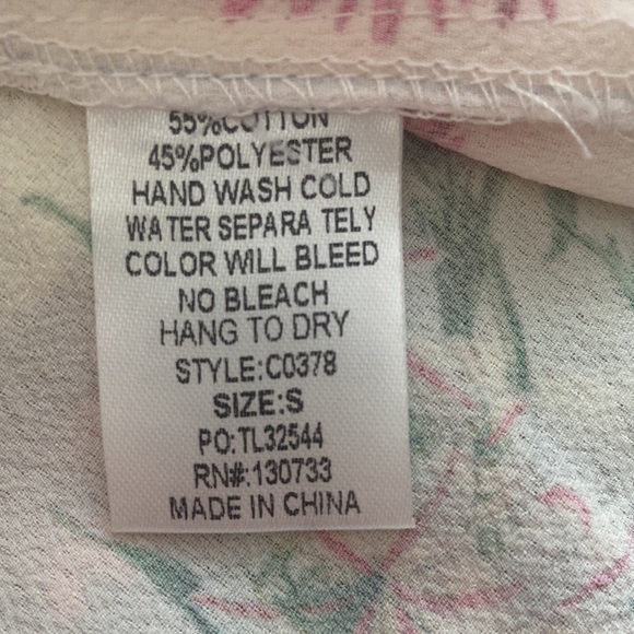 Umgee loose fitting top in multi color size small - Picture 6 of 6